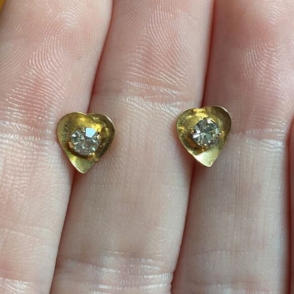 💛 14k Gold Vintage Heart CZ Earrings - Picture 4 of 5